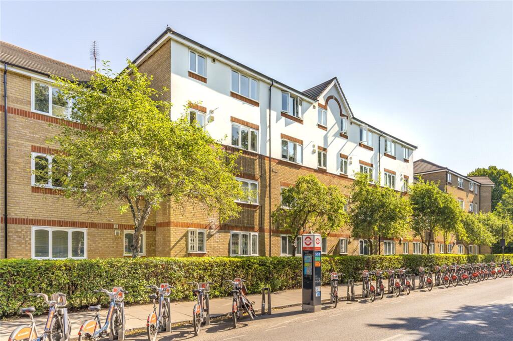 4 bed 1st Floor Flat for rent in Poplar. From Keatons - Bow