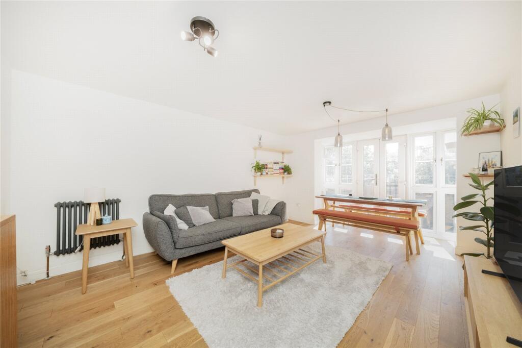 2 bed 1st Floor Flat for rent in Bow. From Keatons - Bow