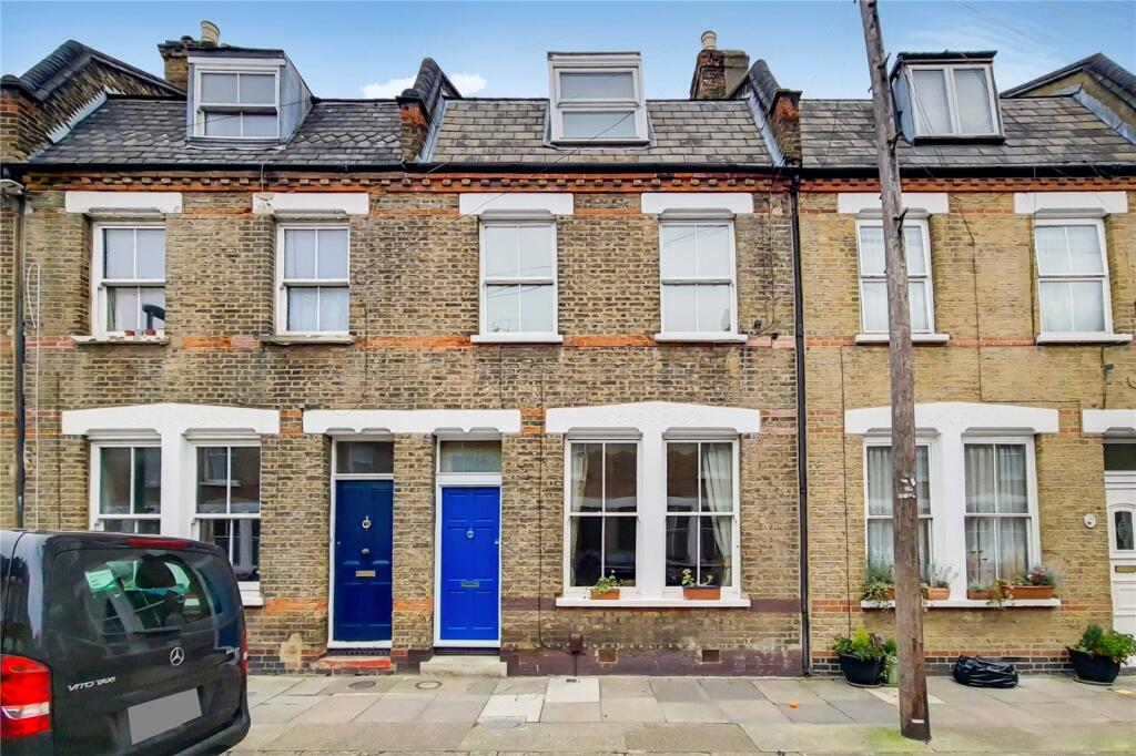 2 bed 1st Floor Flat for rent in London. From Keatons - Bow