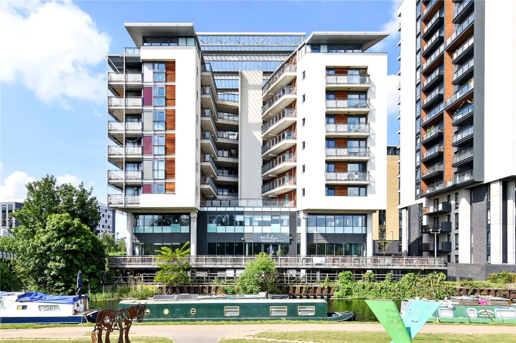 1 bed 1st Floor Flat for rent in London. From Keatons - Bow
