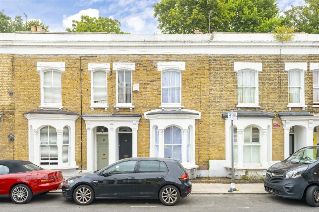 4 bed Mid Terraced House for rent in Bow. From Keatons - Bow