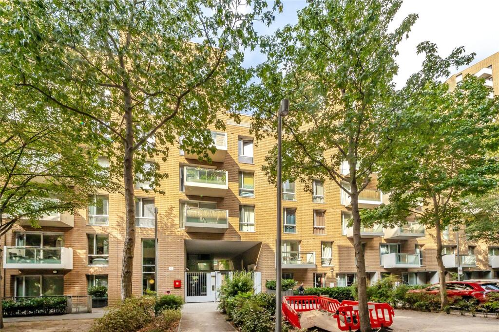 1 bed 1st Floor Flat for rent in London. From Keatons - Bow