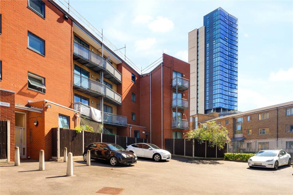 2 bed 1st Floor Flat for rent in London. From Keatons - Bow
