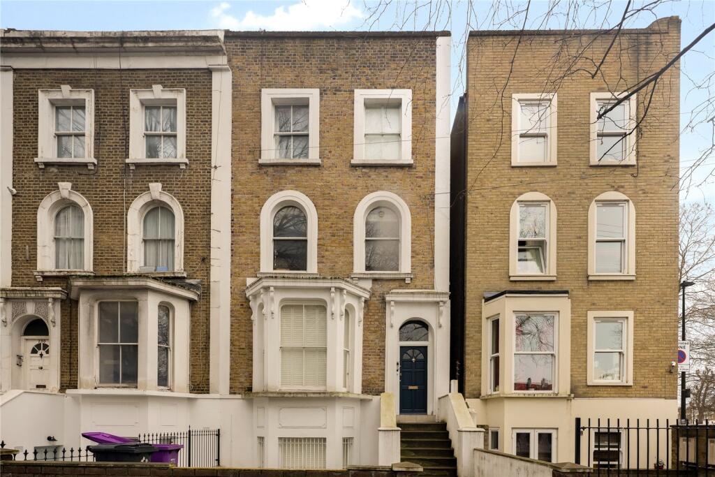 2 bed 1st Floor Flat for rent in London. From Keatons - Bow