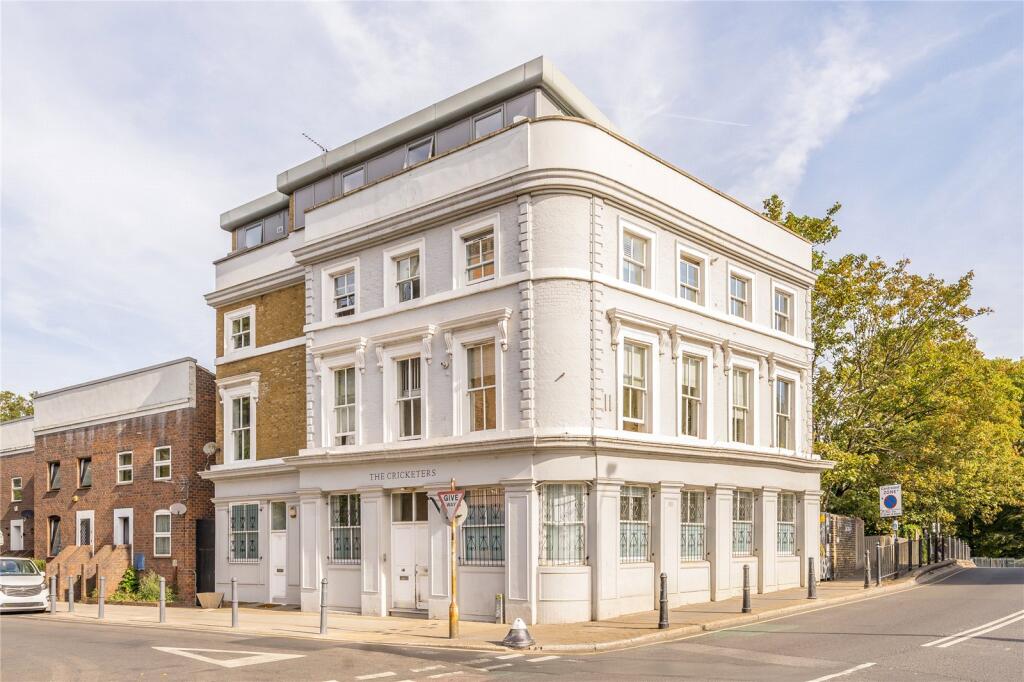 2 bed Mid Terraced House for rent in London. From Keatons - Bow