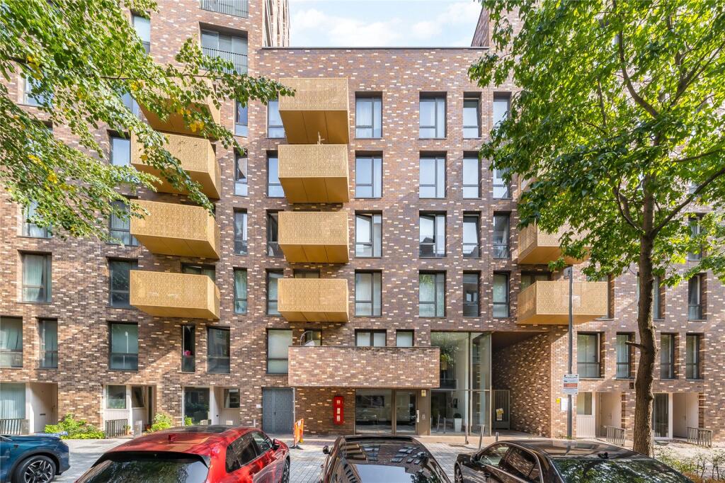2 bed 1st Floor Flat for rent in London. From Keatons - Bow