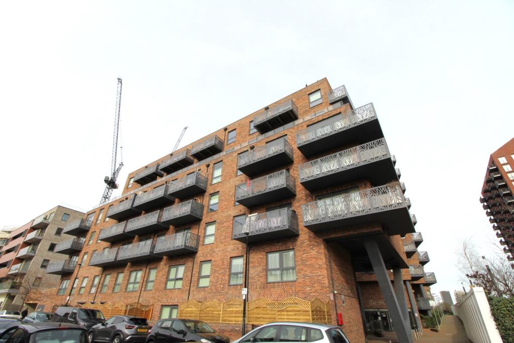 2 bed 1st Floor Flat for rent in London. From Hilbery Chaplin Residential - Havering - Sales 2 bed 1st Floor Flat for rent in London. From Hilbery Chaplin Residential - Havering - Sales