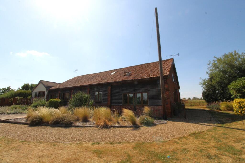 2 bed Semi Detached for rent in Margaretting. From Hilbery Chaplin Residential - Havering - Sales