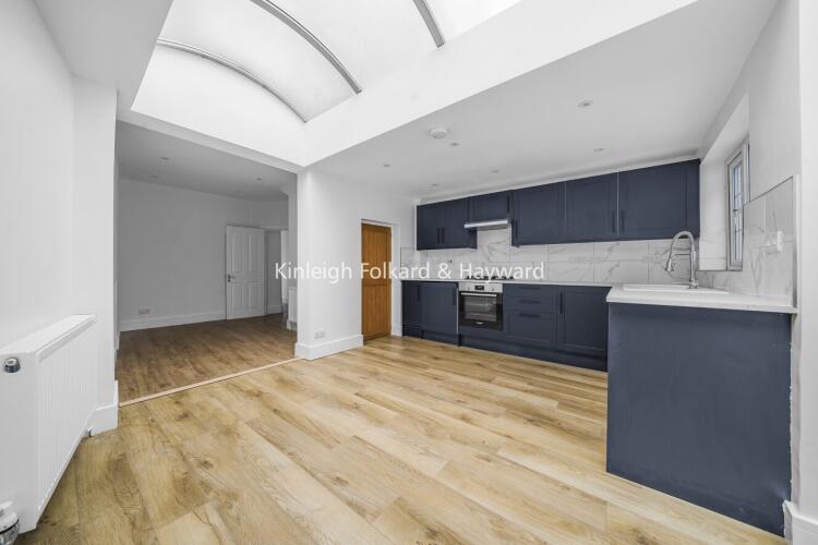 3 bed Detached House for rent in Brentford. From Kinleigh Folkard & Hayward