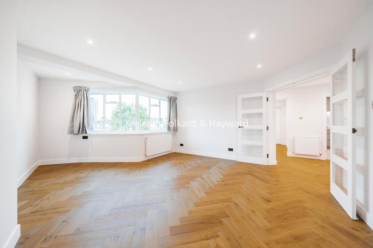 3 bed Flat for rent in Acton. From Kinleigh Folkard & Hayward