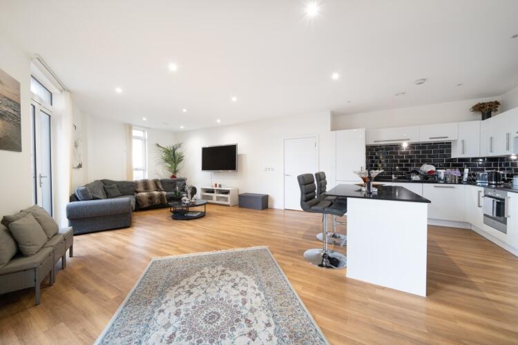 3 bed Penthouse for rent in Wembley. From Kinleigh Folkard & Hayward