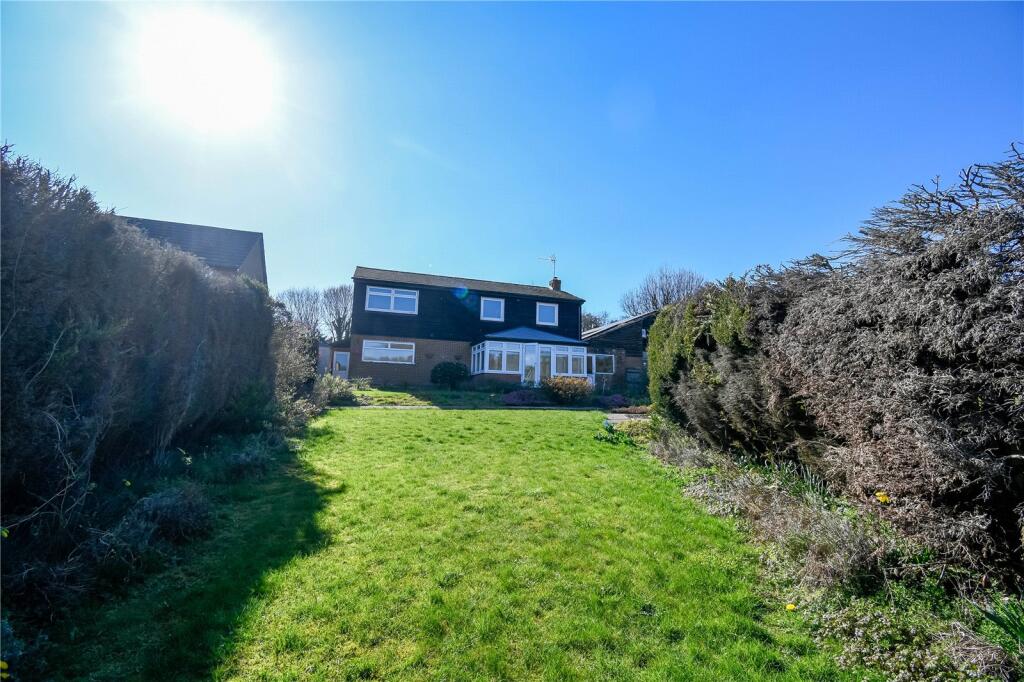 4 bed Detached for rent in Lambourn. From Jones Robinson - Newbury 4 bed Detached for rent in Lambourn. From Jones Robinson - Newbury