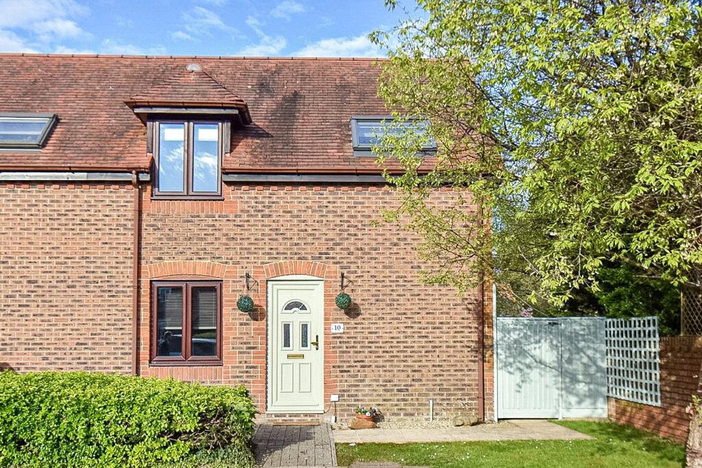 2 bed End of Terrace for rent in Lambourn. From Jones Robinson - Newbury