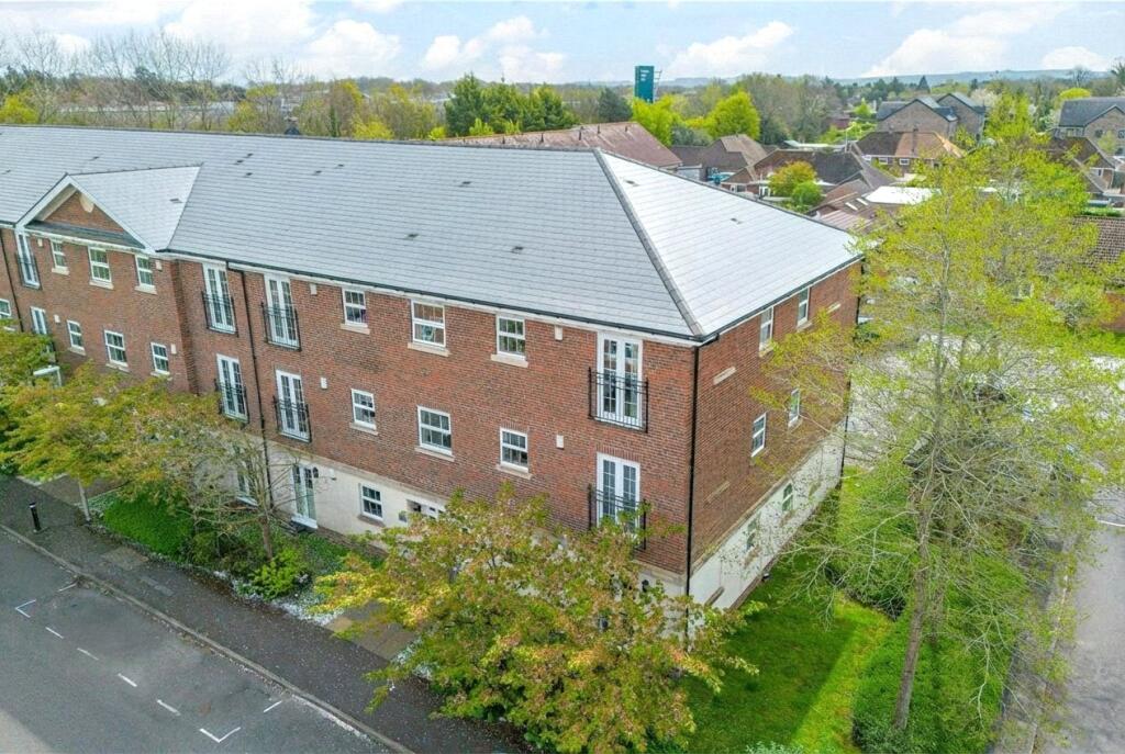 2 bed Apartment for rent in Newbury. From Jones Robinson - Newbury