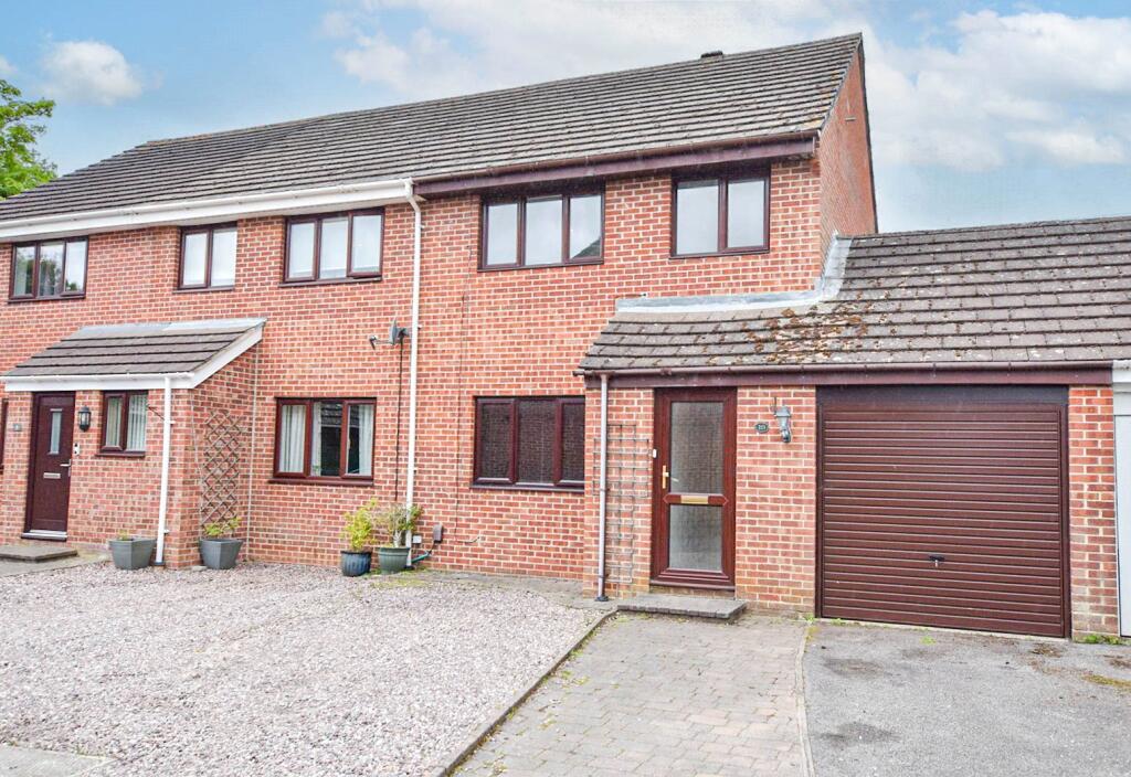 3 bed Semi Detached for rent in Cold Ash. From Jones Robinson - Newbury 3 bed Semi Detached for rent in Cold Ash. From Jones Robinson - Newbury