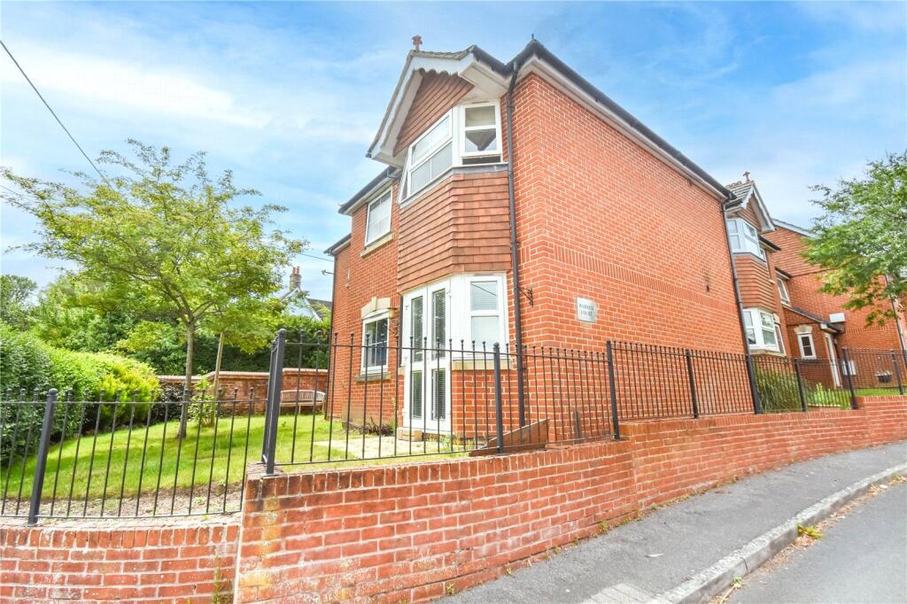 2 bed Apartment for rent in Lambourn. From Jones Robinson - Newbury 2 bed Apartment for rent in Lambourn. From Jones Robinson - Newbury