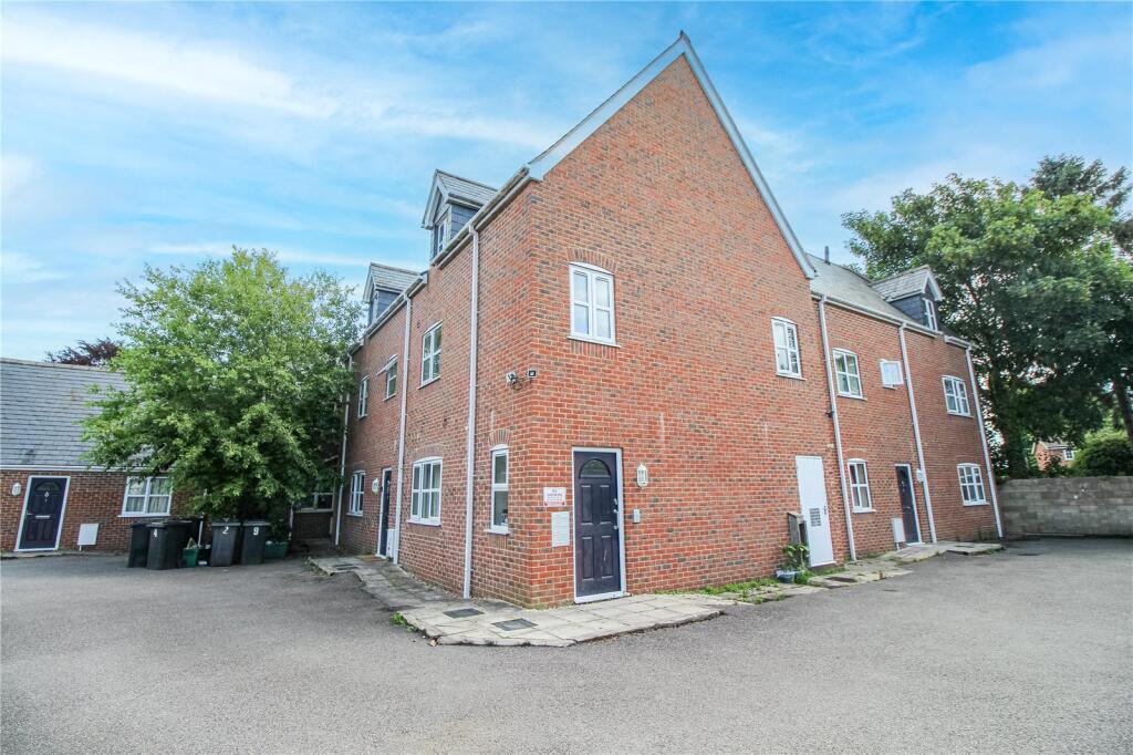 2 bed Apartment for rent in Lambourn. From Jones Robinson - Newbury