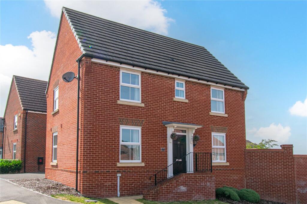 3 bed Detached for rent in Greenham. From Jones Robinson - Newbury