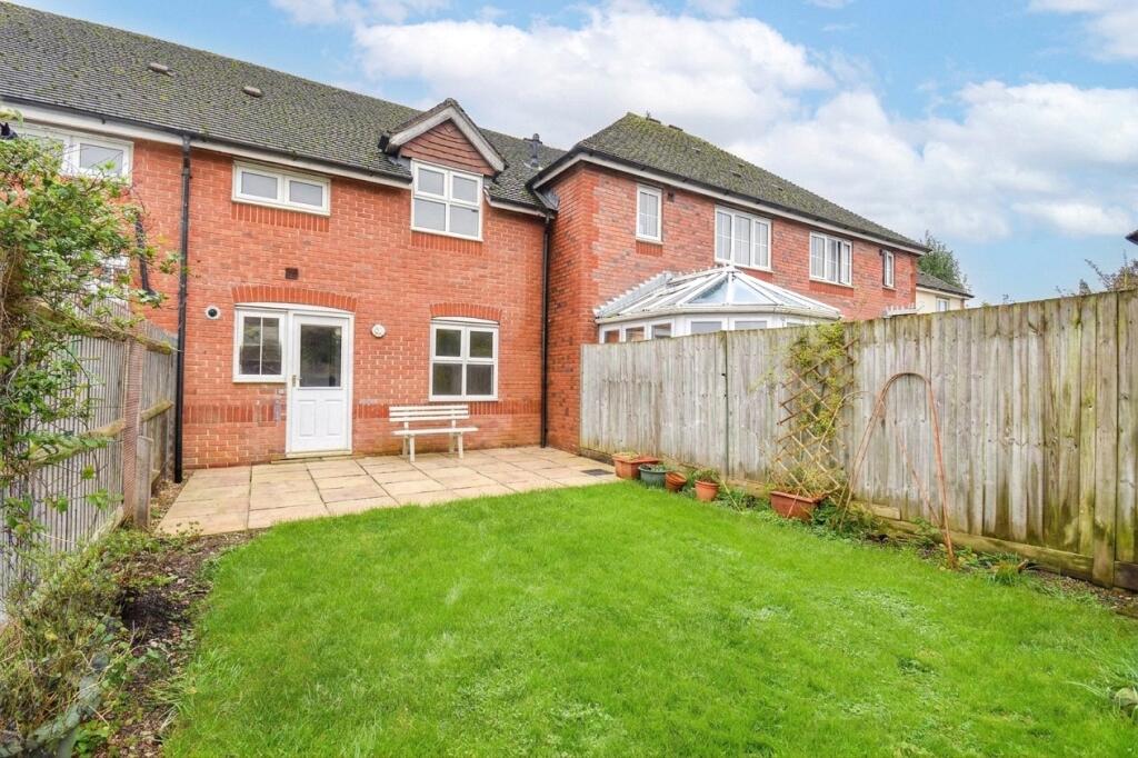2 bed Mid Terraced House for rent in Lambourn. From Jones Robinson - Newbury