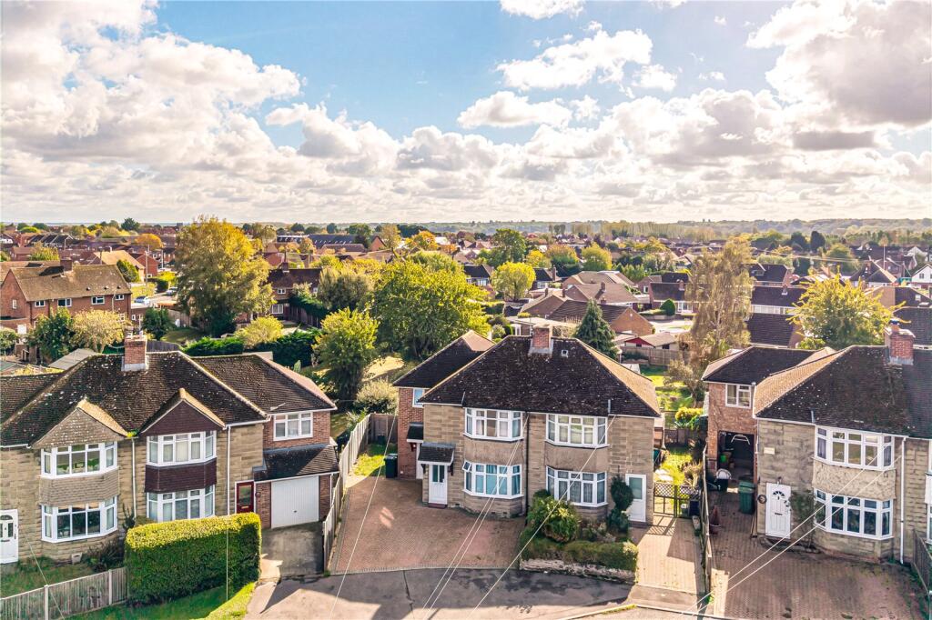 2 bed Apartment for rent in Ashmore Green. From Jones Robinson - Newbury