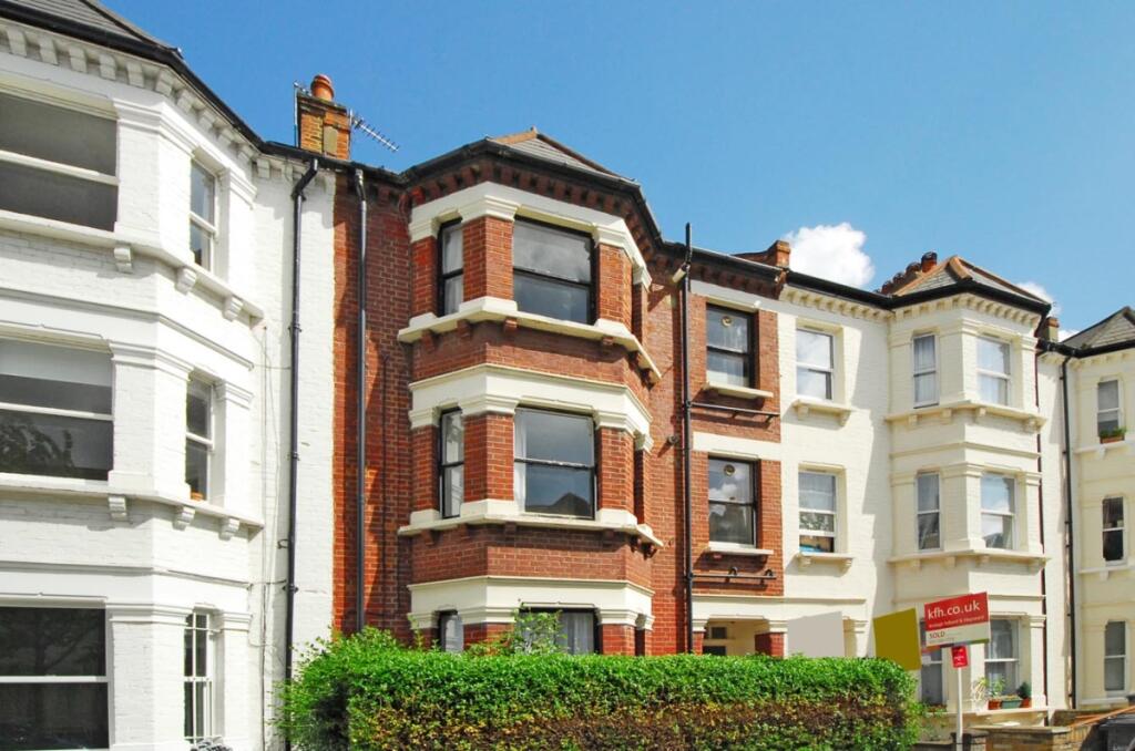 3 bed Apartment for rent in Camberwell. From Kinleigh Folkard & Hayward