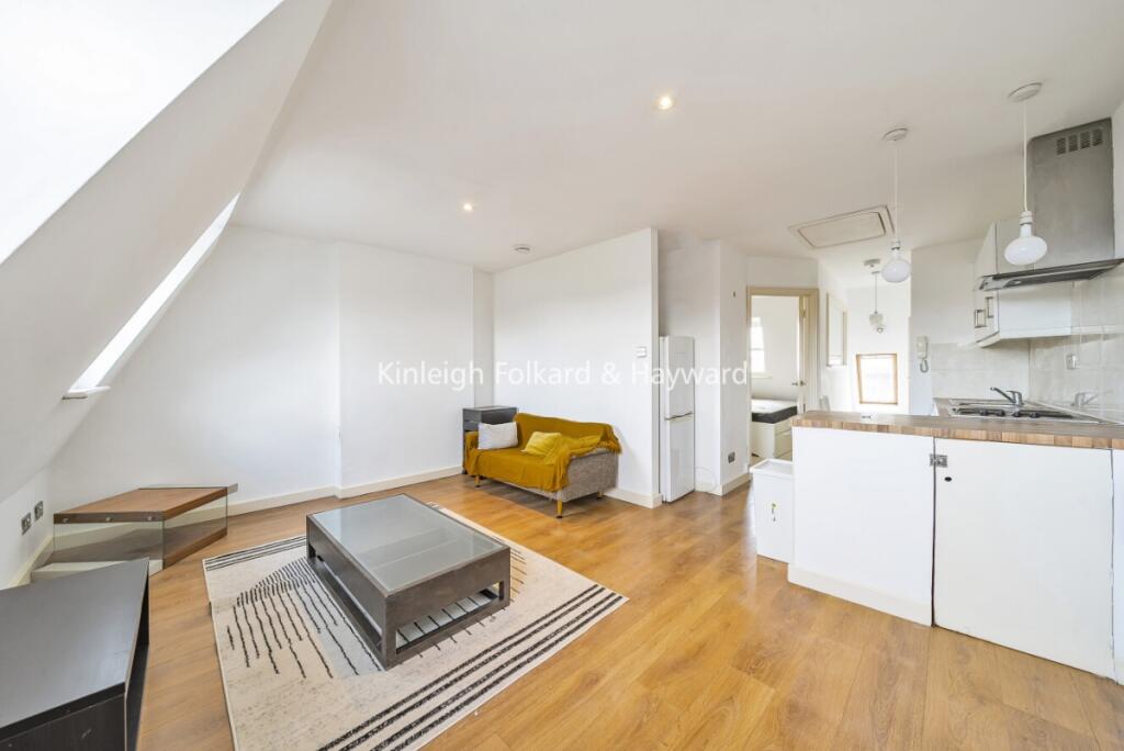 1 bed 1st Floor Flat for rent in London. From Kinleigh Folkard & Hayward - Sales - Kennington