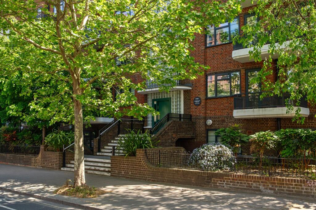 1 bed 1st Floor Flat for rent in Clapham. From Kinleigh Folkard & Hayward - Sales - Kennington