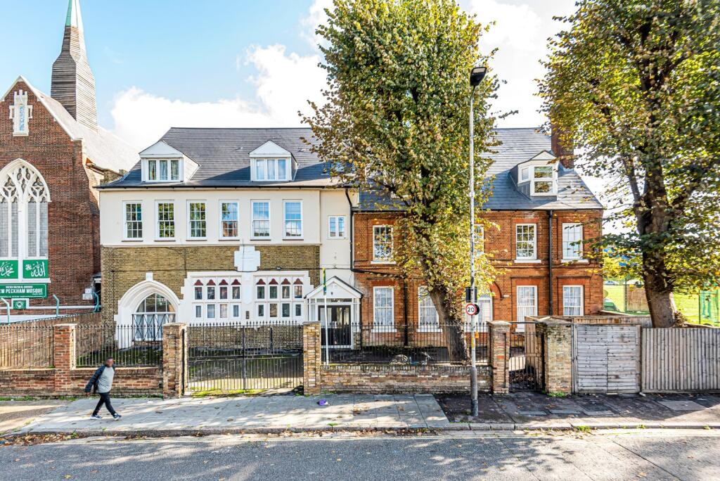 1 bed 1st Floor Flat for rent in Camberwell. From Kinleigh Folkard & Hayward - Sales - Kennington