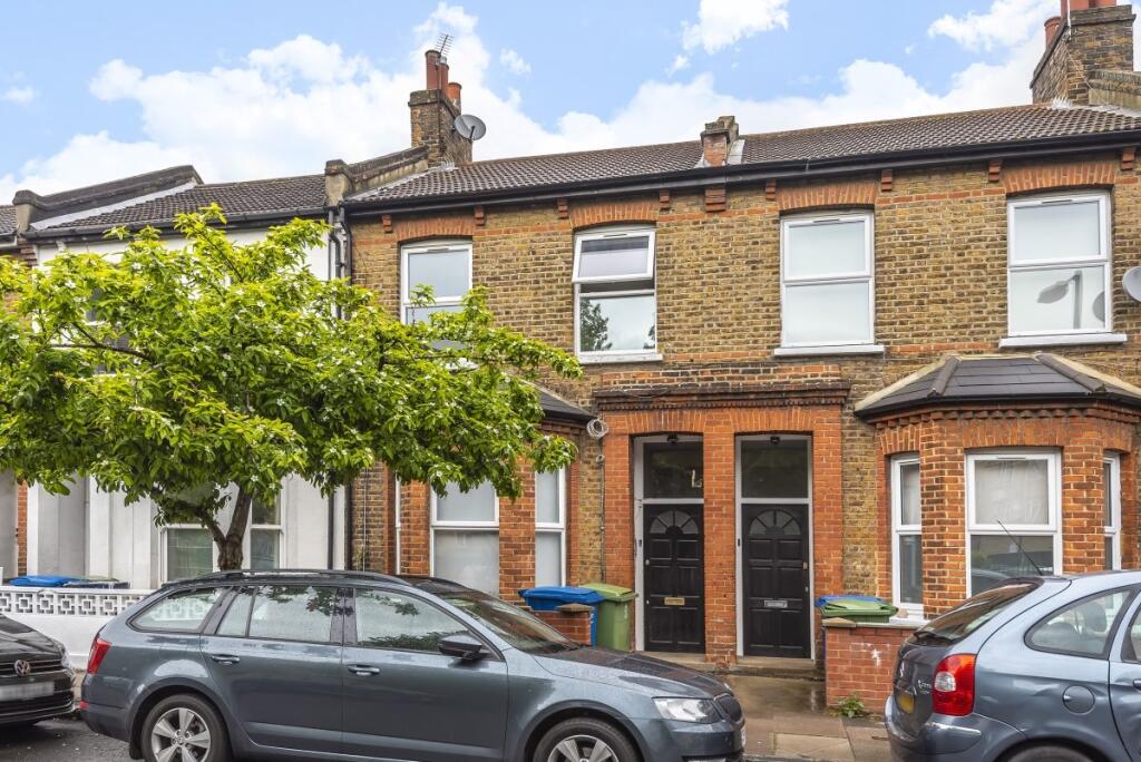 1 bed 1st Floor Flat for rent in London. From Kinleigh Folkard & Hayward - Sales - Kennington 1 bed 1st Floor Flat for rent in London. From Kinleigh Folkard & Hayward - Sales - Kennington