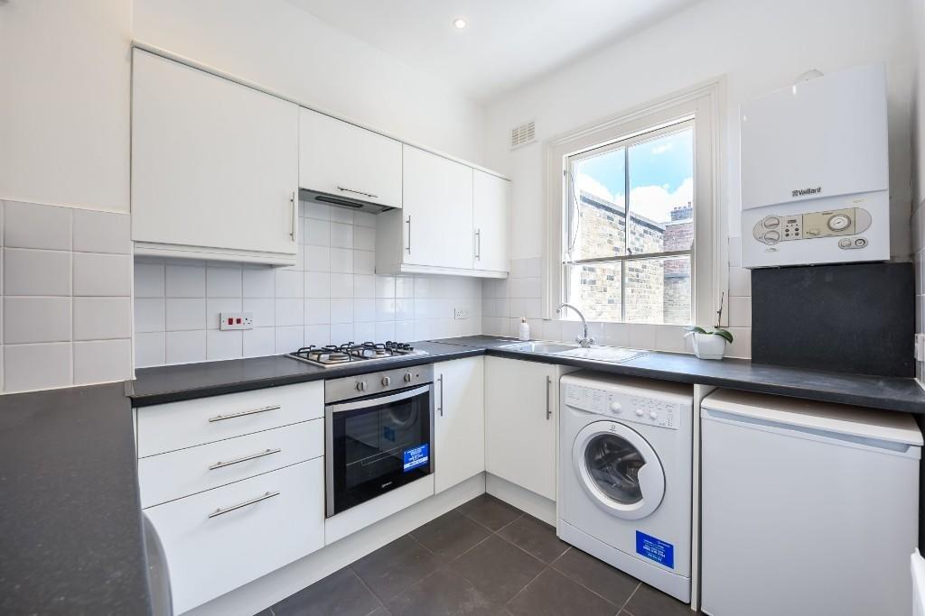 2 bed 1st Floor Flat for rent in Bermondsey. From Kinleigh Folkard & Hayward - Sales - Kennington 2 bed 1st Floor Flat for rent in Bermondsey. From Kinleigh Folkard & Hayward - Sales - Kennington
