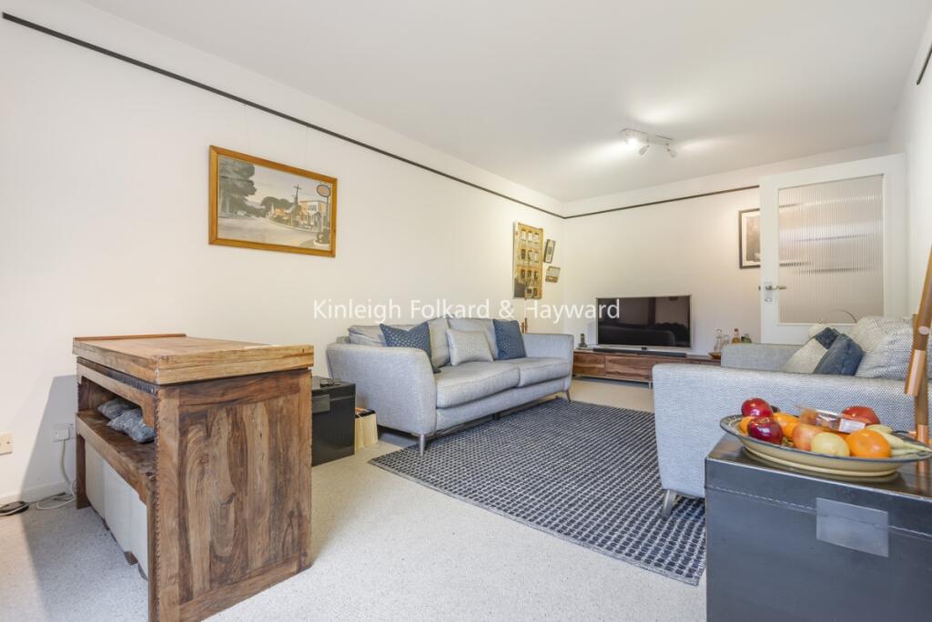 1 bed 1st Floor Flat for rent in Camberwell. From Kinleigh Folkard & Hayward - Sales - Kennington 1 bed 1st Floor Flat for rent in Camberwell. From Kinleigh Folkard & Hayward - Sales - Kennington
