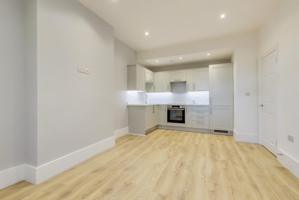 2 bed Apartment for rent in Wimbledon. From Kinleigh Folkard & Hayward