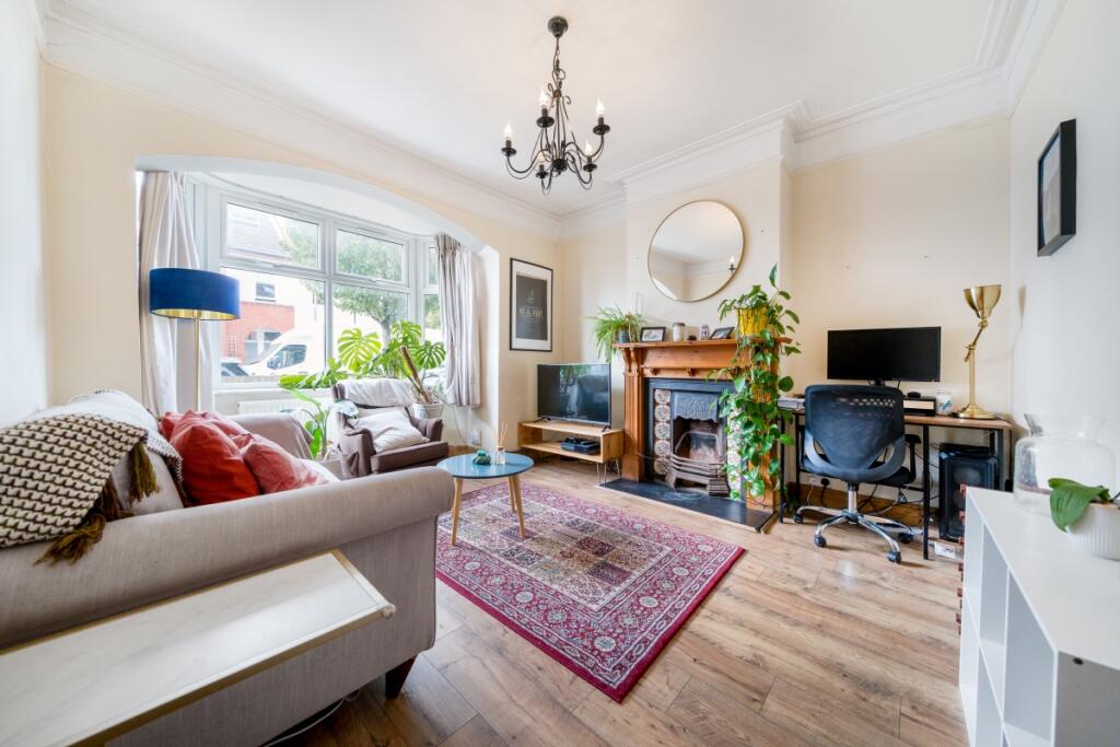 2 bed Annexe for rent in Wandsworth. From Kinleigh Folkard & Hayward - Lettings - Earlsfield 2 bed Annexe for rent in Wandsworth. From Kinleigh Folkard & Hayward - Lettings - Earlsfield