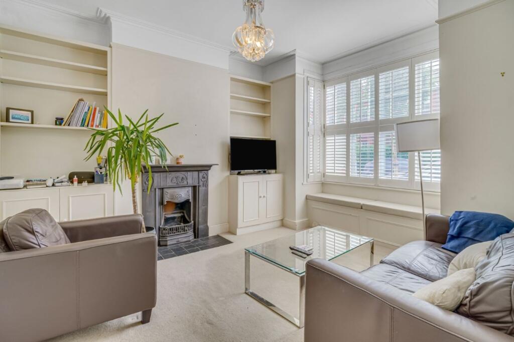 1 bed Annexe for rent in London. From Kinleigh Folkard & Hayward - Lettings - Earlsfield