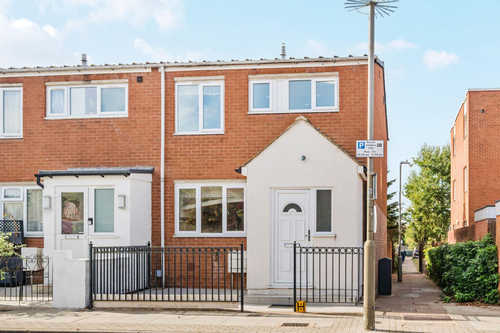 3 bed End of Terrace for rent in London. From Kinleigh Folkard & Hayward - Lettings - Earlsfield 3 bed End of Terrace for rent in London. From Kinleigh Folkard & Hayward - Lettings - Earlsfield