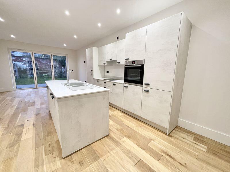 4 bed Semi Detached for rent in Grimsby. From Crofts Estate Agents - Cleethorpes