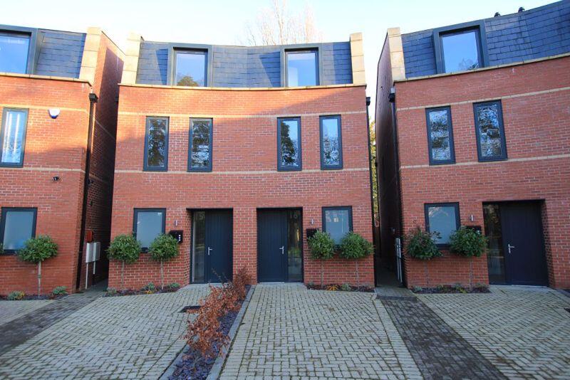 4 bed Semi Detached for rent in Grimsby. From Crofts Estate Agents - Cleethorpes 4 bed Semi Detached for rent in Grimsby. From Crofts Estate Agents - Cleethorpes