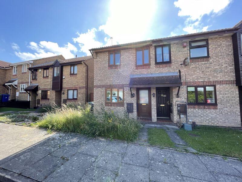 2 bed Mews for rent in Bradley. From Crofts Estate Agents - Cleethorpes