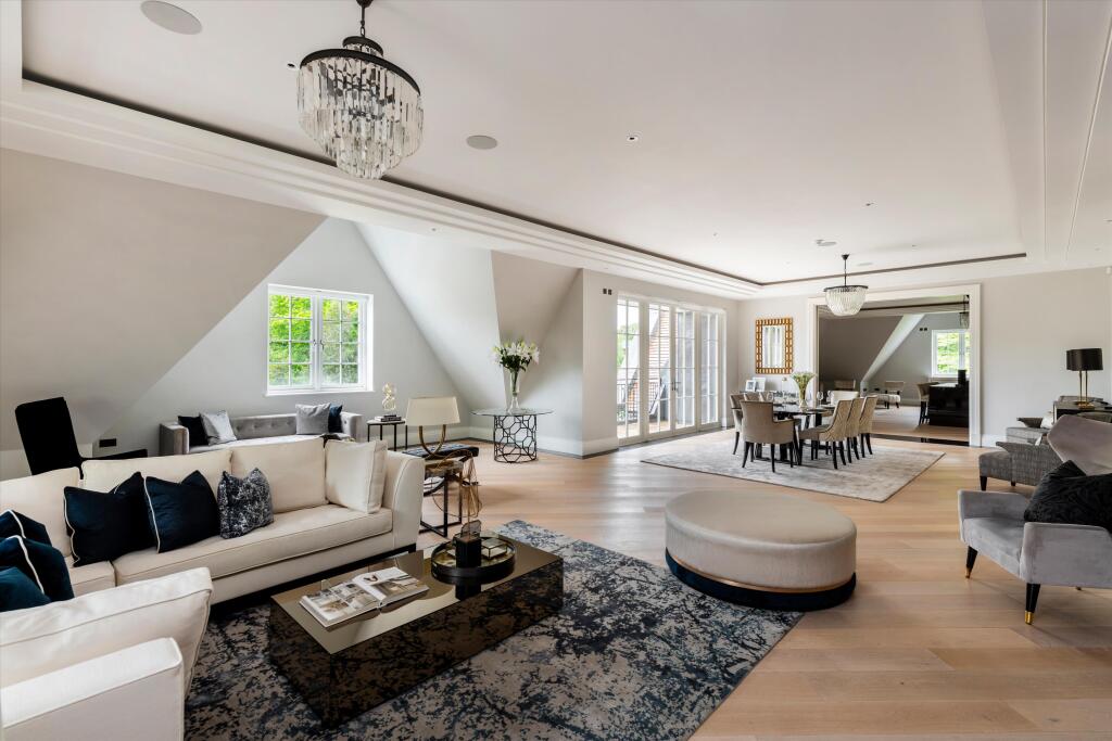 4 bed 1st Floor Flat for rent in London. From Knight Frank - Hampstead