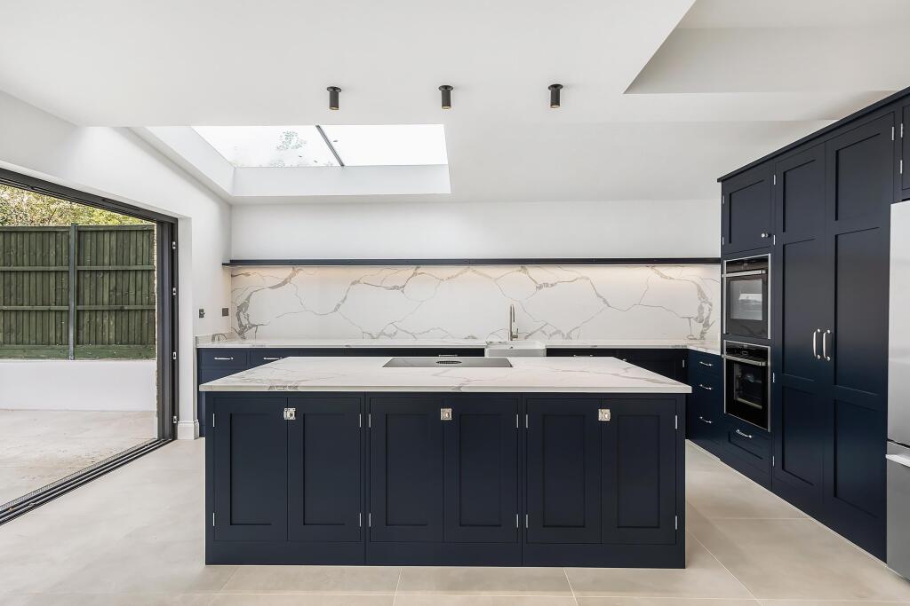 4 bed Annexe for rent in London. From Knight Frank - Hampstead