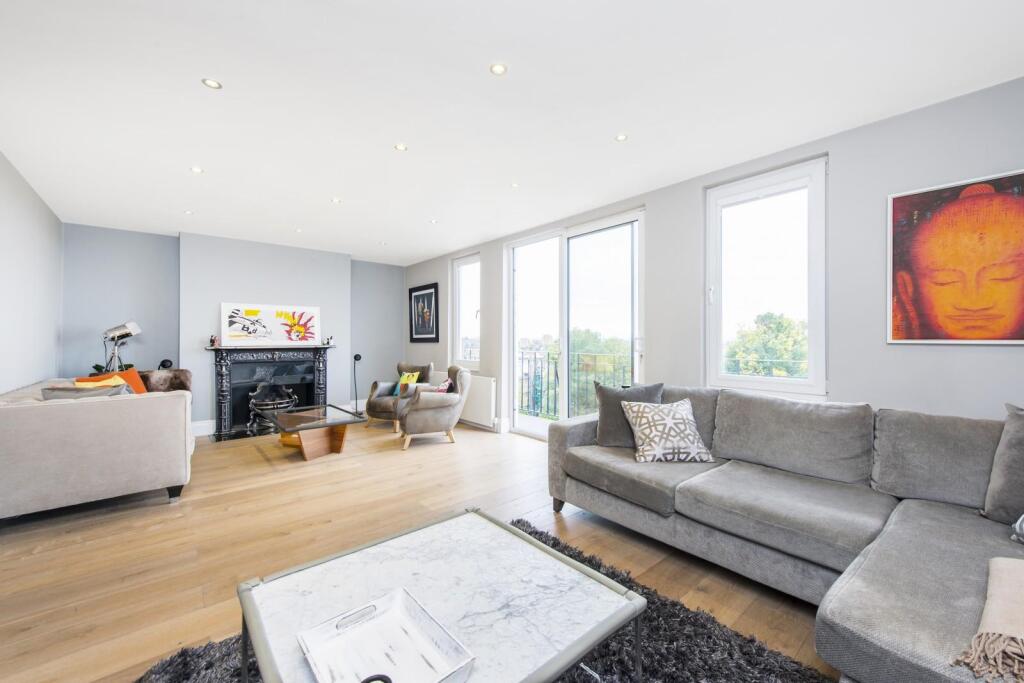 3 bed 1st Floor Flat for rent in Hampstead. From Knight Frank - Hampstead