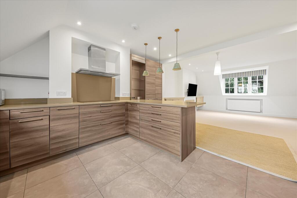 3 bed 1st Floor Flat for rent in Hampstead. From Knight Frank - Hampstead