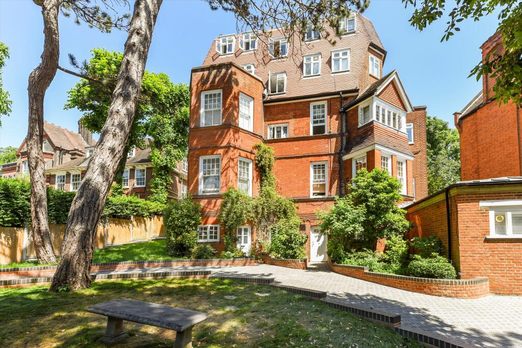 4 bed 1st Floor Flat for rent in London. From Knight Frank - Hampstead
