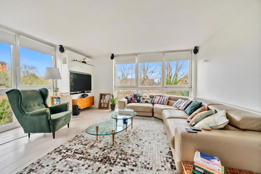 2 bed 1st Floor Flat for rent in Hampstead. From Knight Frank - Hampstead