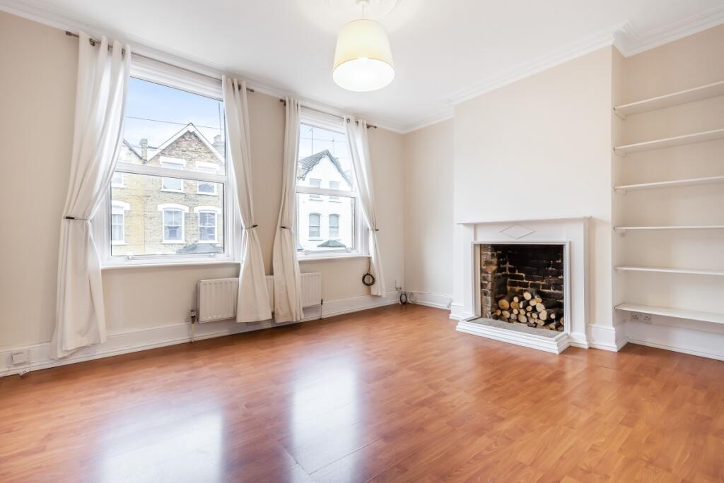 2 bed Apartment for rent in Friern Barnet. From Kinleigh Folkard & Hayward