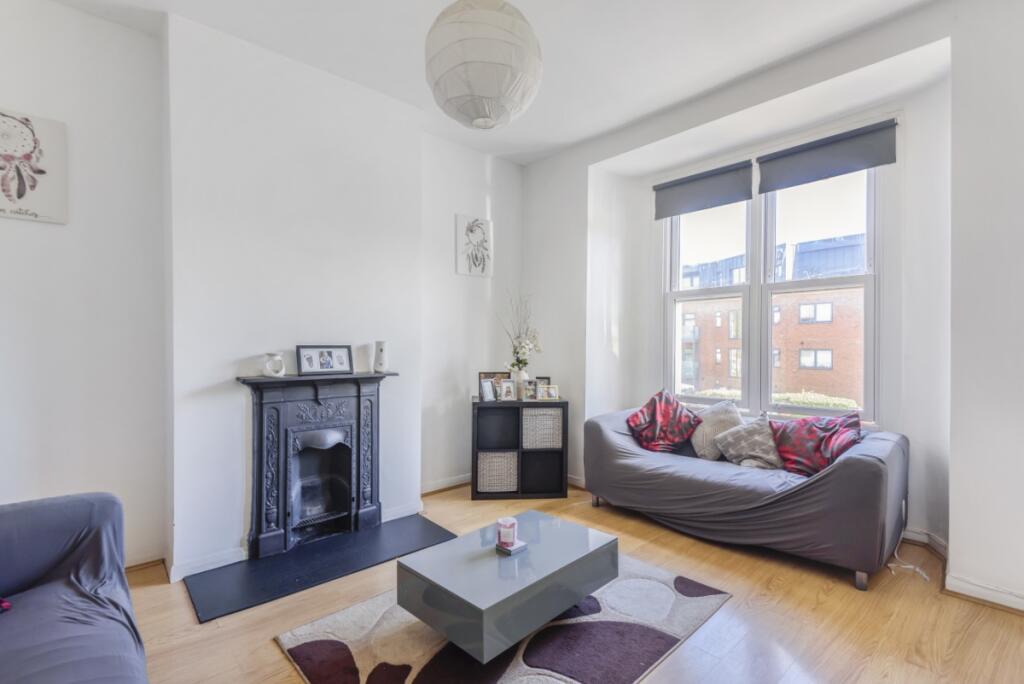 2 bed Apartment for rent in Wood Green. From Kinleigh Folkard & Hayward