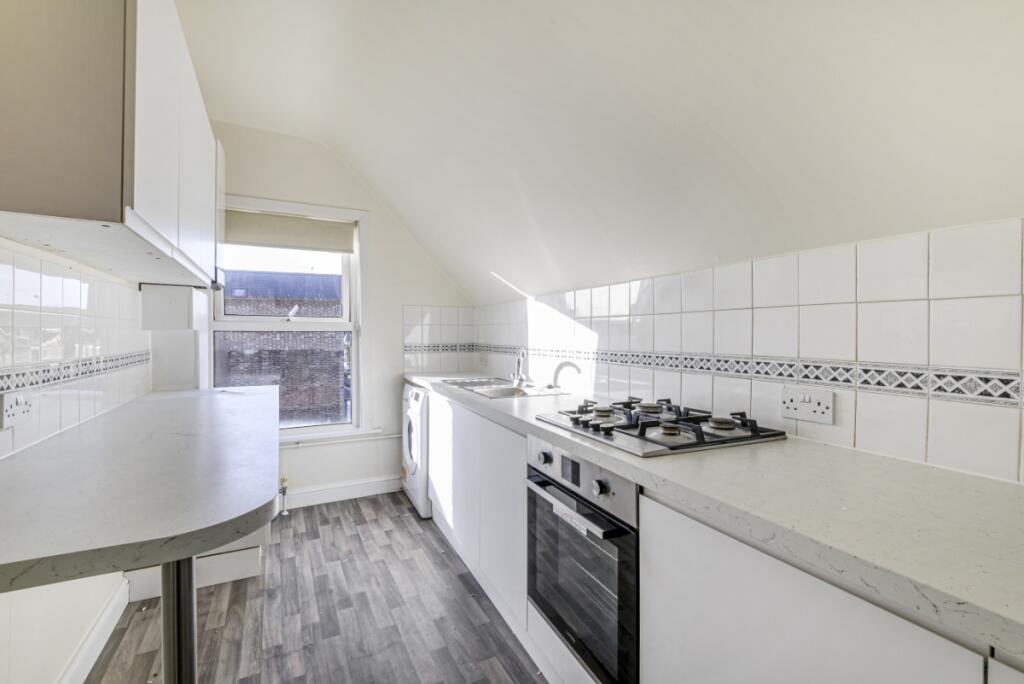 1 bed 1st Floor Flat for rent in London. From Kinleigh Folkard & Hayward - Sales - Muswell Hill