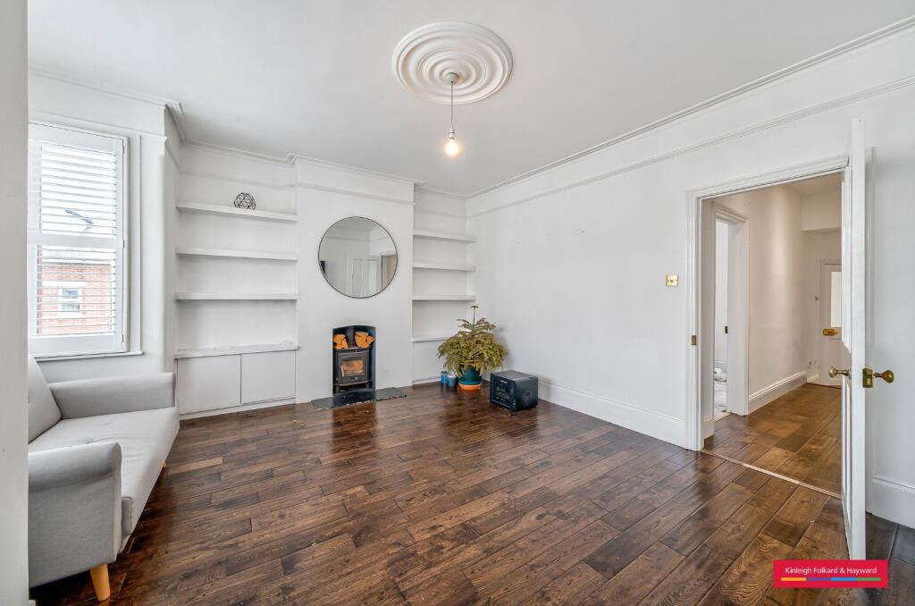 1 bed Mid Terraced House for rent in London. From Kinleigh Folkard & Hayward - Sales - Muswell Hill