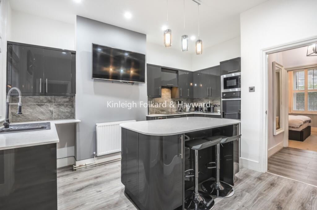 2 bed 1st Floor Flat for rent in Wood Green. From Kinleigh Folkard & Hayward - Sales - Muswell Hill