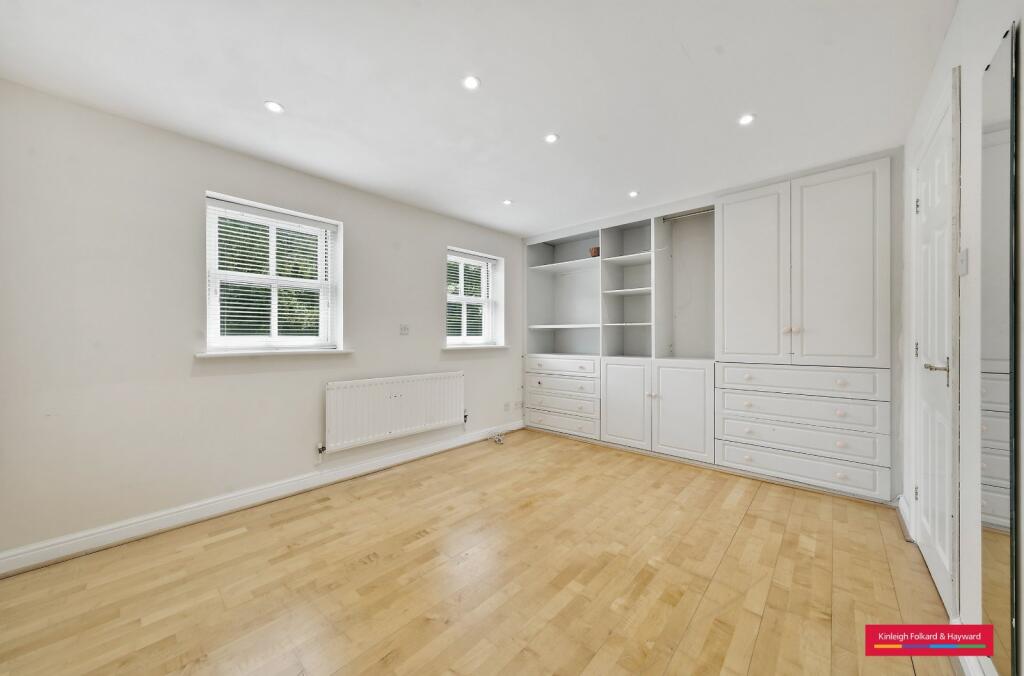 4 bed Detached for rent in London. From Kinleigh Folkard & Hayward - Sales - Muswell Hill